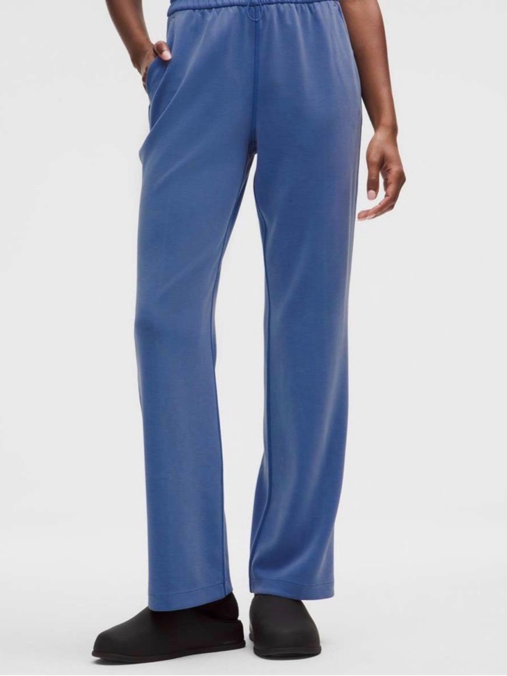 Lululemon Softstreme High-Rise Pant in Brilliant Blue size 4